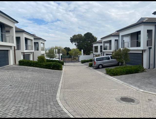 3 BEDROOM PROPERTY TO RENT IN PROTEA HEIGHTS